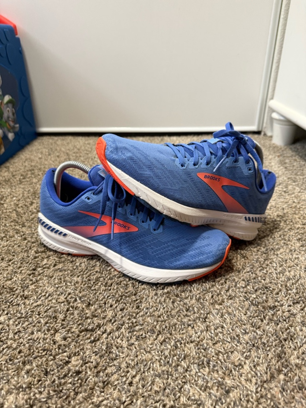 Brooks Ravenna Running Shoes - Blue with Coral Highlights - Picture 2 of 8